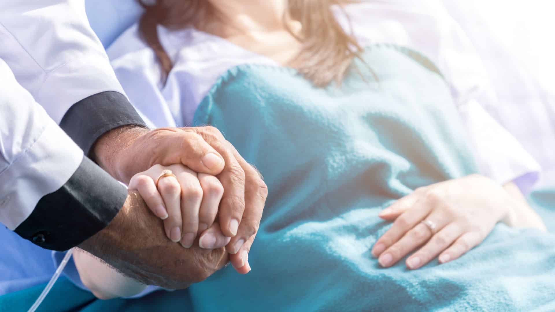 Programas de apoyo al paciente: Mejorar la atención al paciente mediante la farmacovigilancia - QbD Group