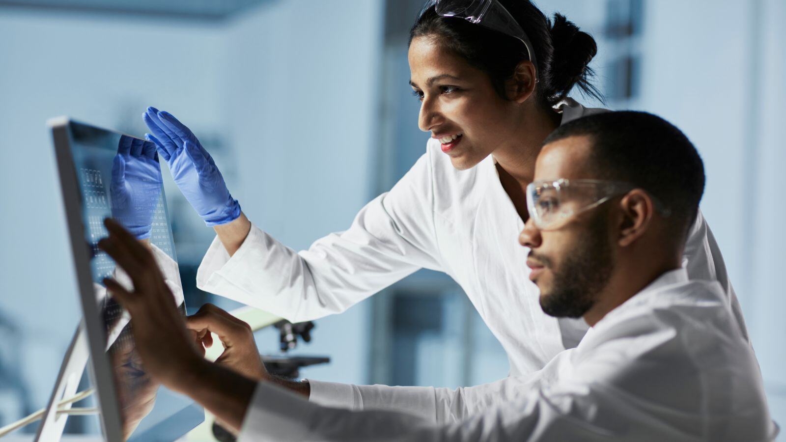 Por qué la combinación de pruebas con y sin guión mejora su estrategia de CSV - QbD Group