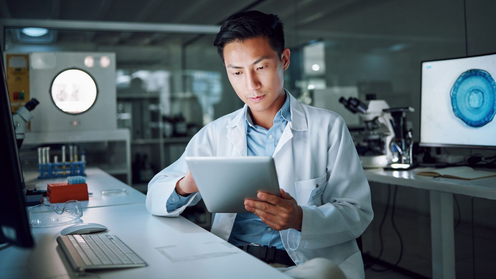 Validating Your LIMS: A Strategic Guide to Compliance and Confidence | QbD Group